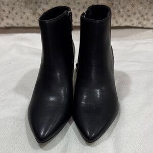 AEROSOLES Sleek Black Ankle Booties